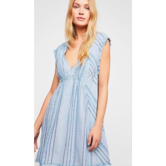 FREE PEOPLE Women's Cactus Flowers Mini Dress V-Neck Light Blue Frayed Sz Small - Picture 1 of 8